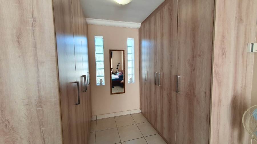 3 Bedroom Property for Sale in Heiderand Western Cape